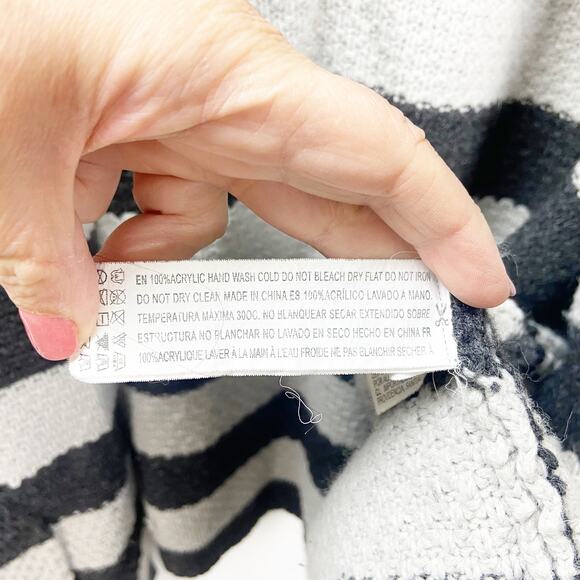 Forever 21 Large Womens Dark Gray Ivory Striped Waffle Knit Cardigan Sweater - Picture 5 of 8